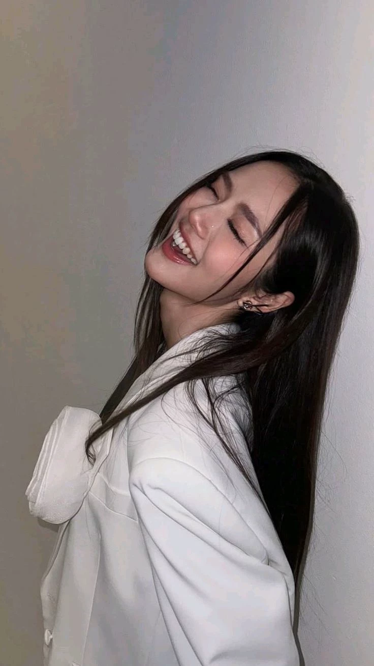 Lookmhee Punyapat thumbnail