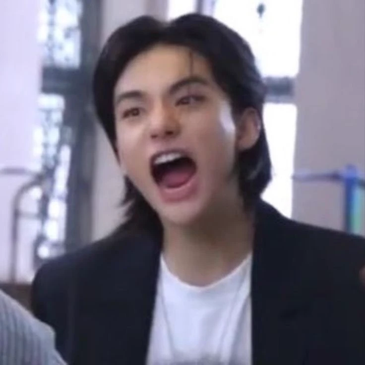 hyunjin thumbnail
