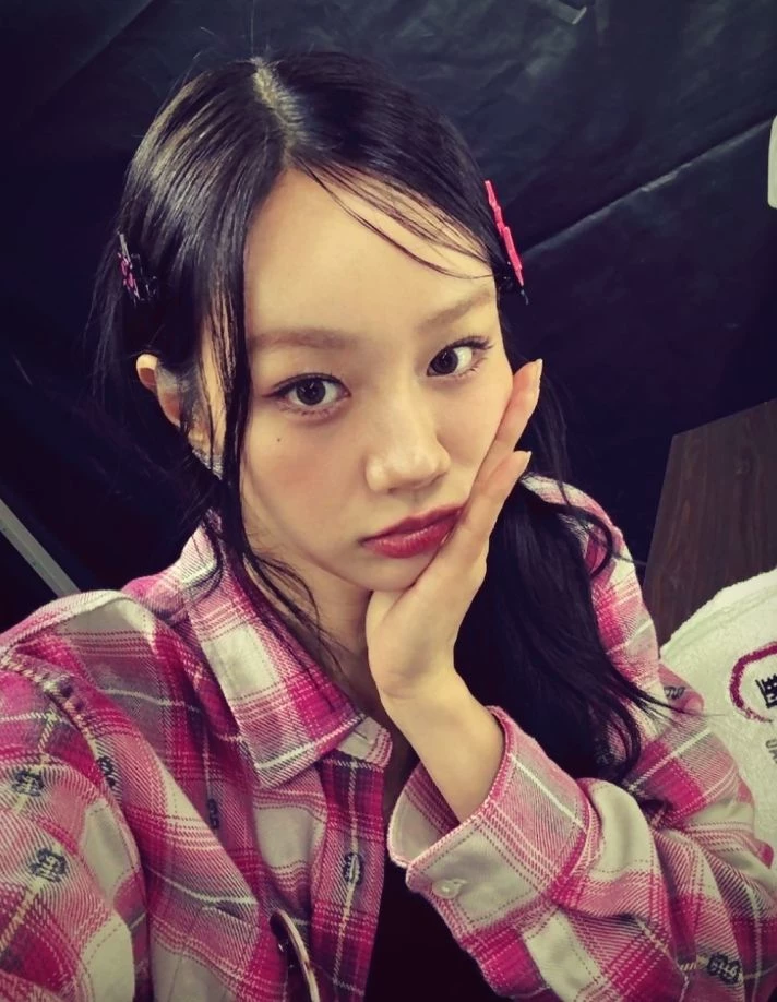 Lee Hyeri | GL WLW thumbnail