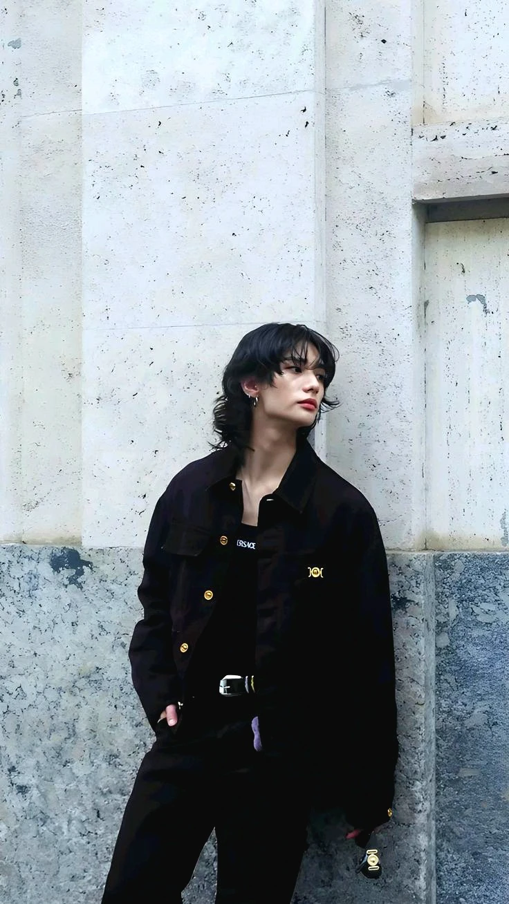 Hwang Hyunjin thumbnail