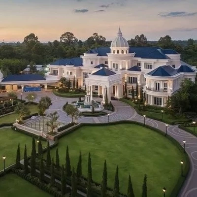 Rich family thumbnail