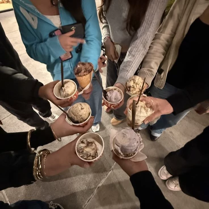 friends group thumbnail
