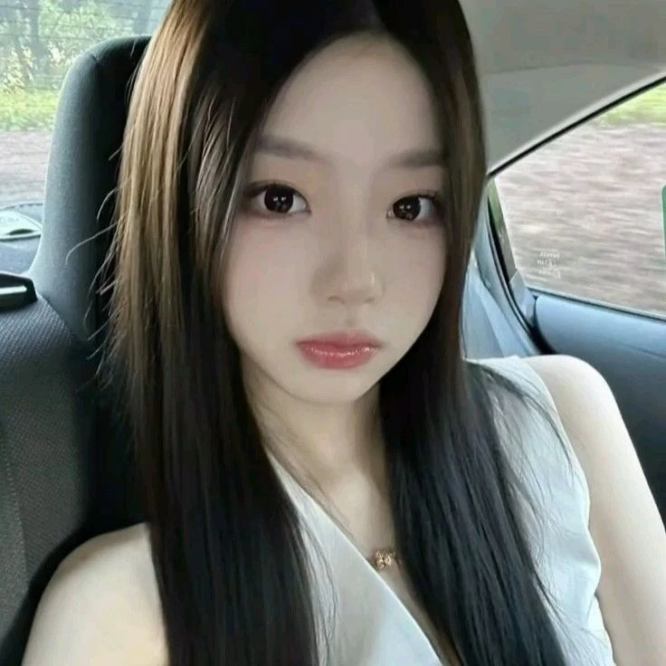 Red. thumbnail