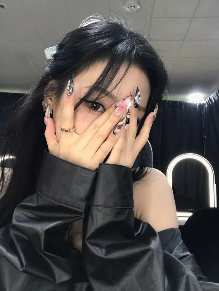 ahyeon thumbnail