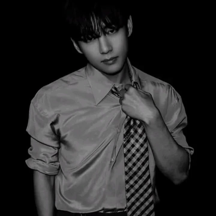 Kim Taehyung thumbnail