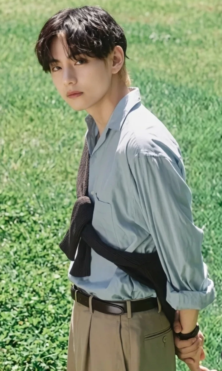 Kim Taehyung  thumbnail