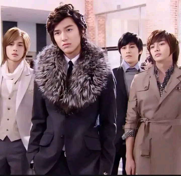 Los F4 thumbnail