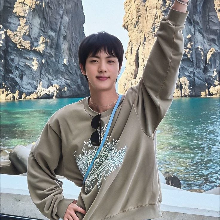 Kim Seokjin thumbnail