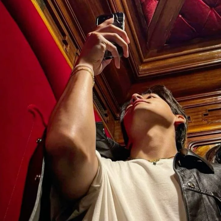 Kim Taehyung thumbnail