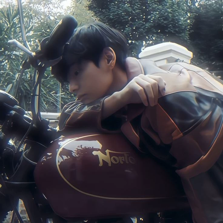 Kim Taehyung thumbnail