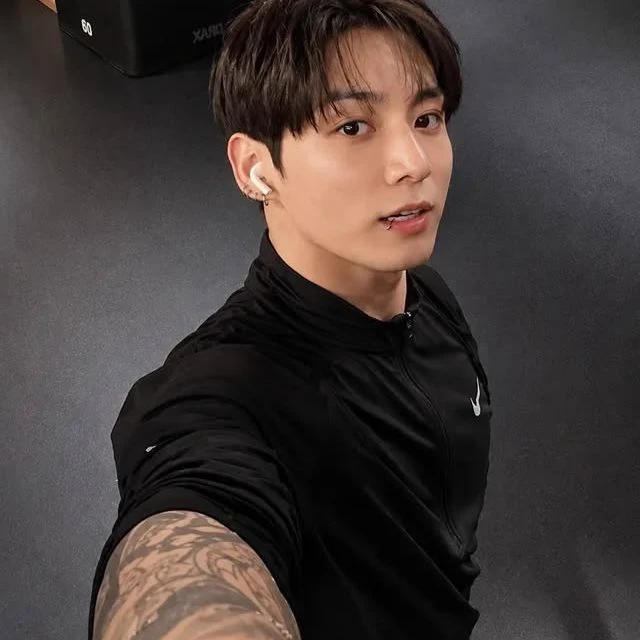Jeon Jungkook thumbnail