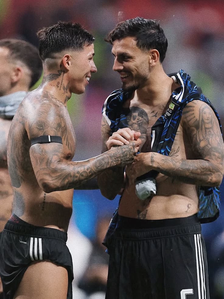 Enzo Fernández and Leandro Paredes thumbnail