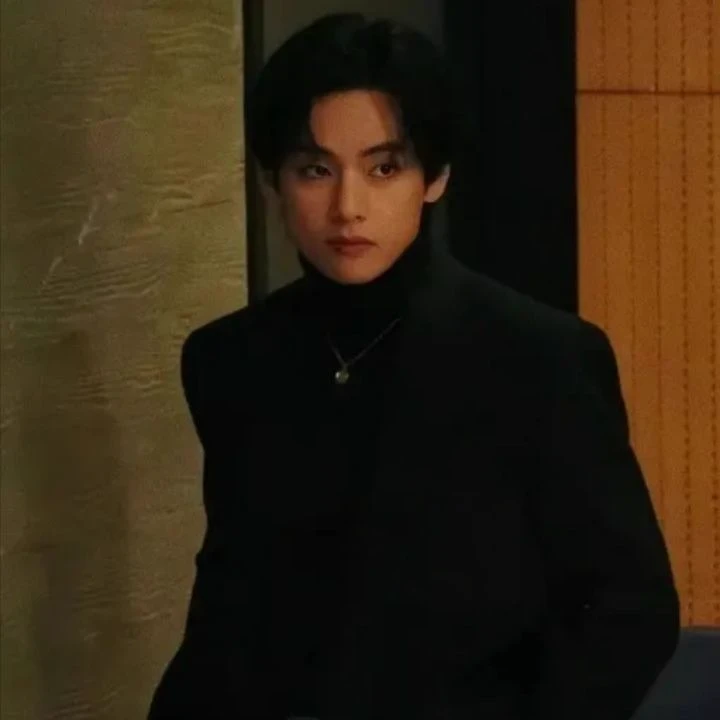 Kim Taehyung thumbnail