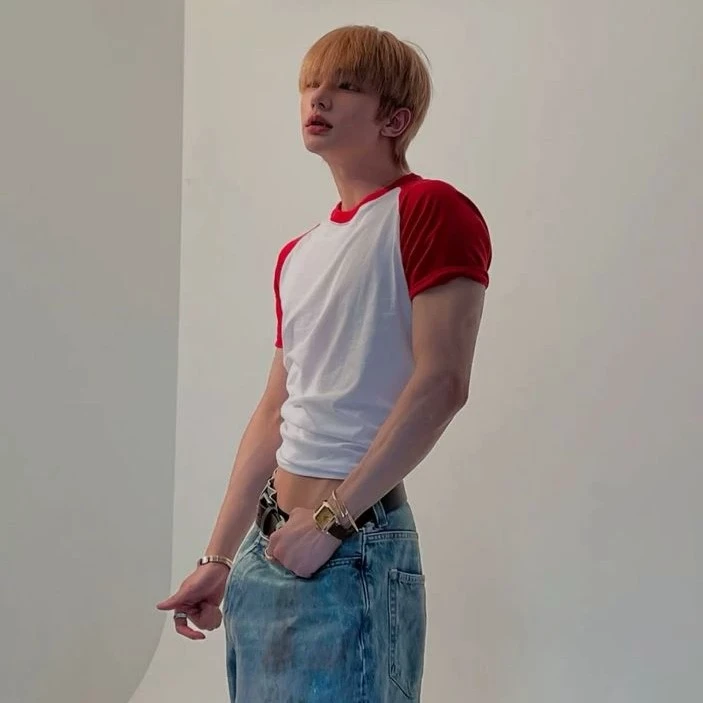 Hwang Hyunjin thumbnail