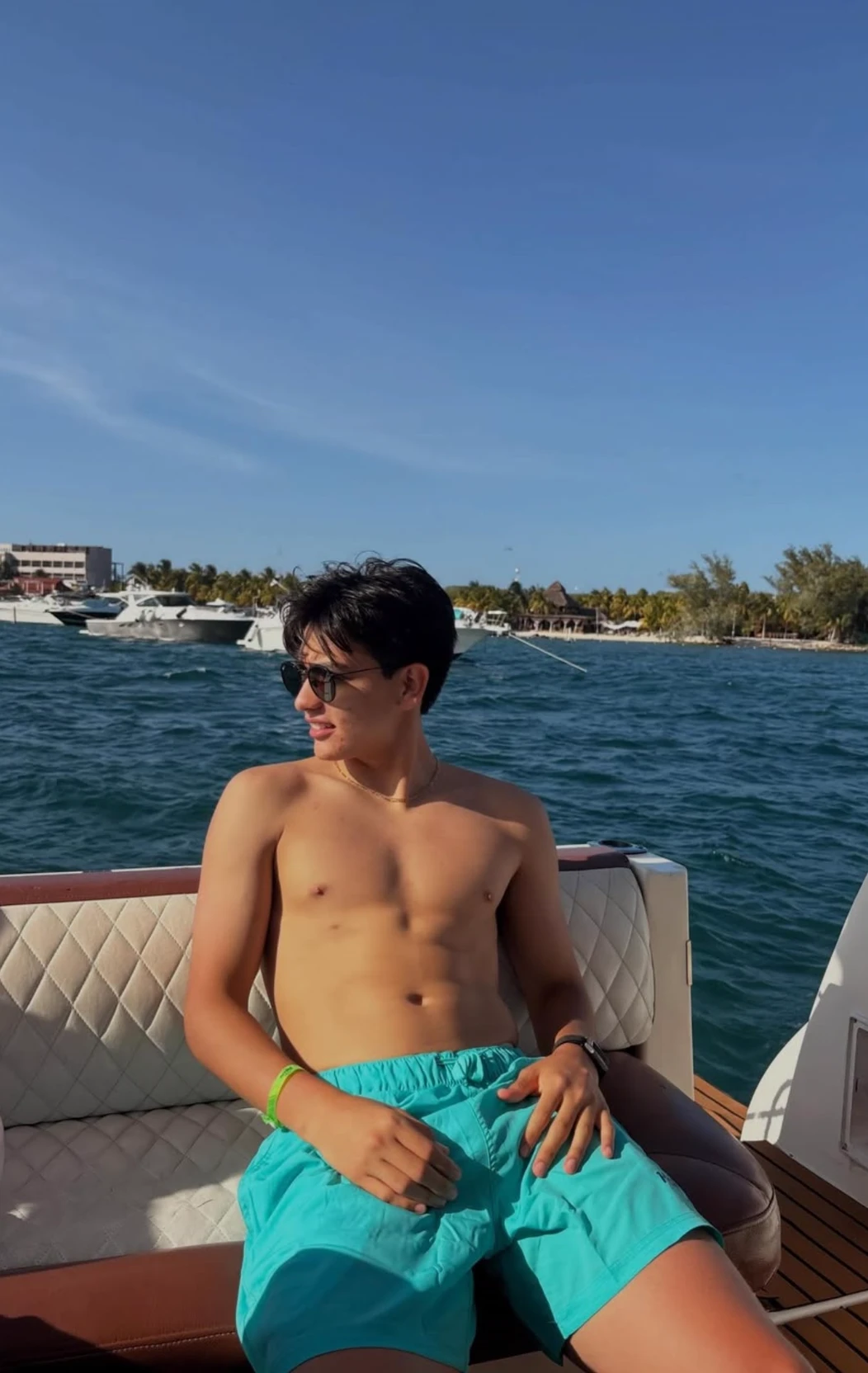 Gilberto brunette 🫐🫐 thumbnail