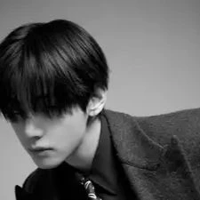 Kim Taehyung thumbnail
