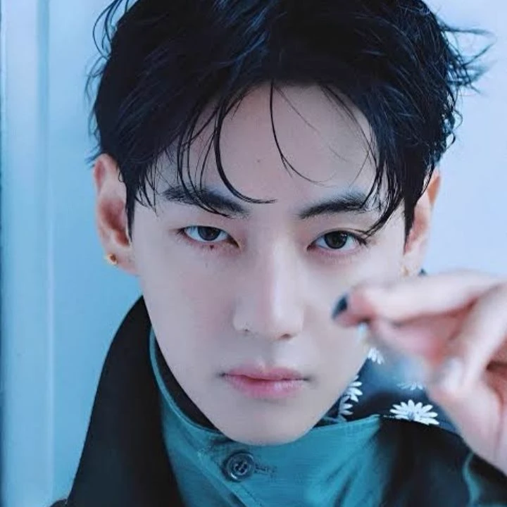 Kim Taehyung thumbnail