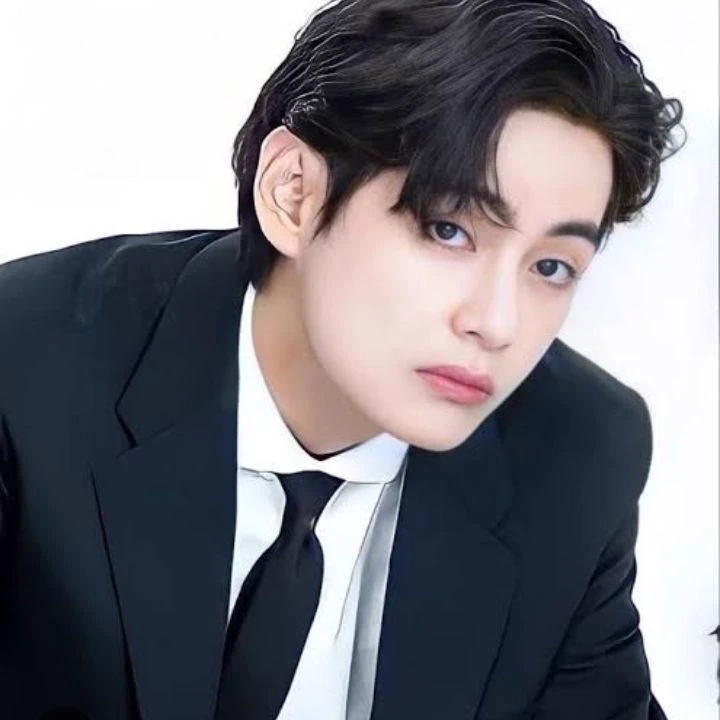 Kim Taehyung thumbnail