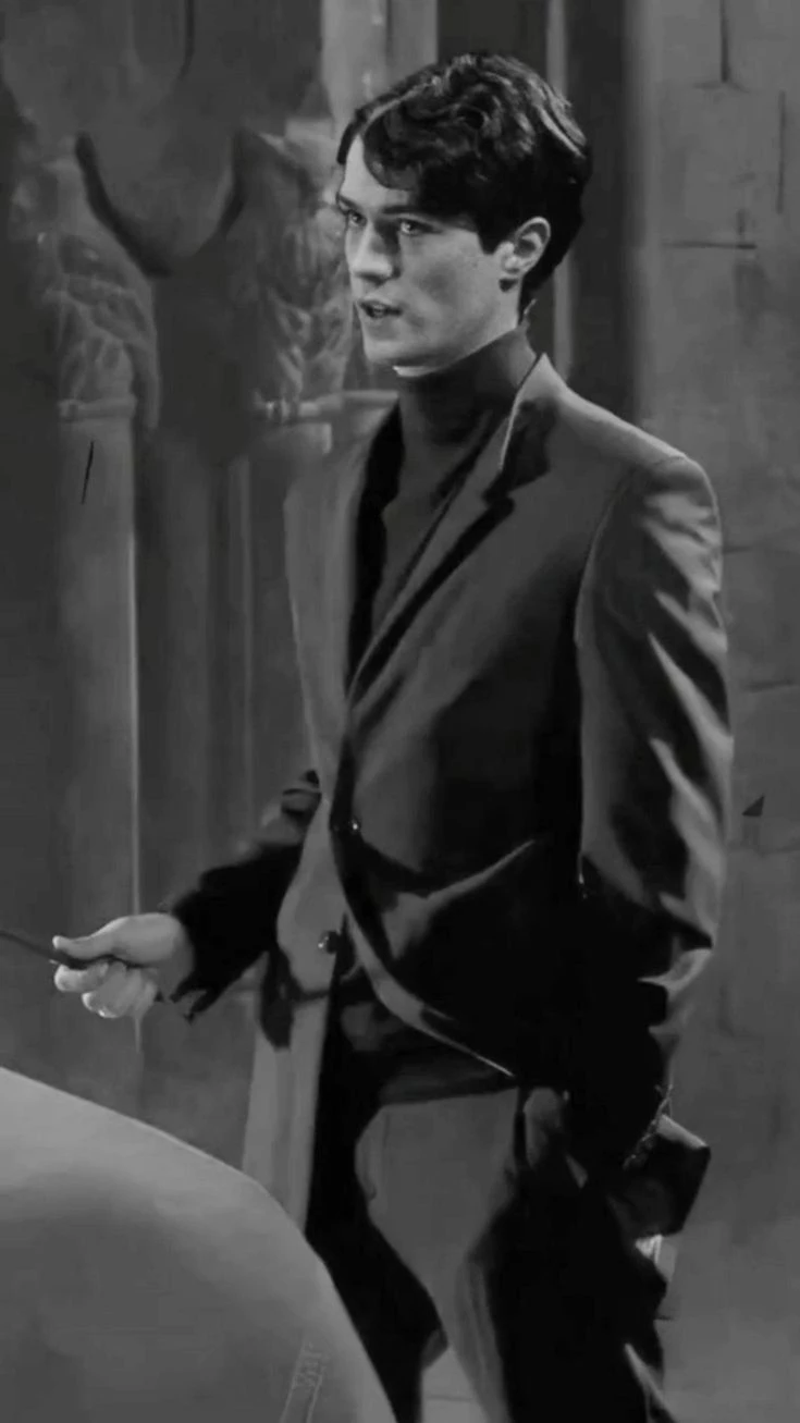 Tom riddle thumbnail