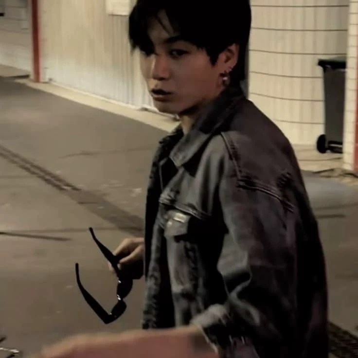 Jeon Jungkook thumbnail