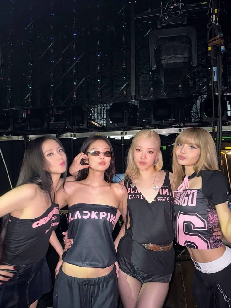 BLACKPINK thumbnail