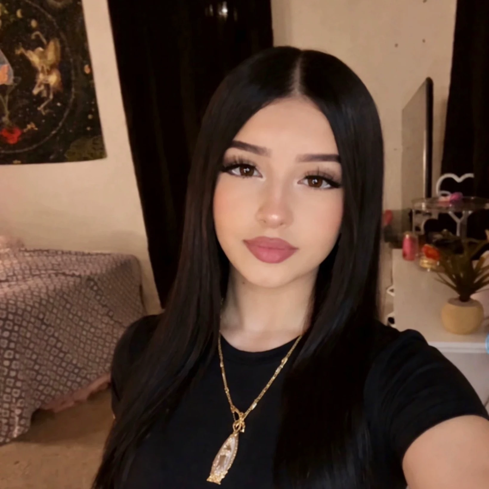 Ava thumbnail
