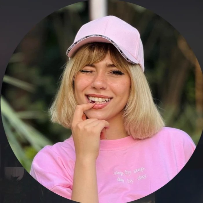 Sarah thumbnail