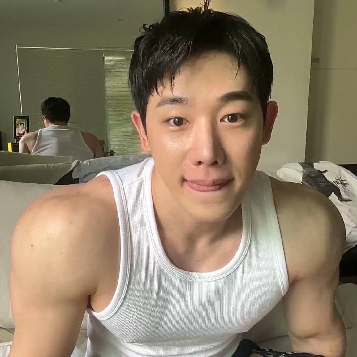 Wonho thumbnail