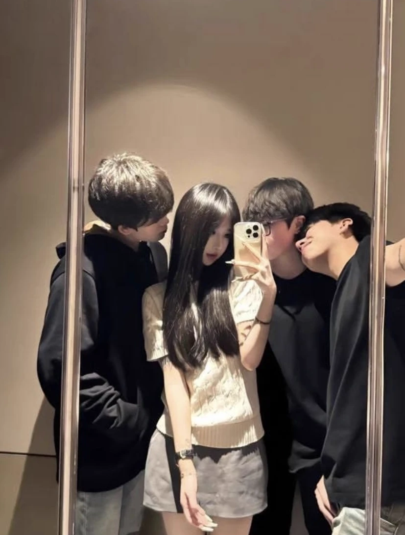 quadruple relationship thumbnail