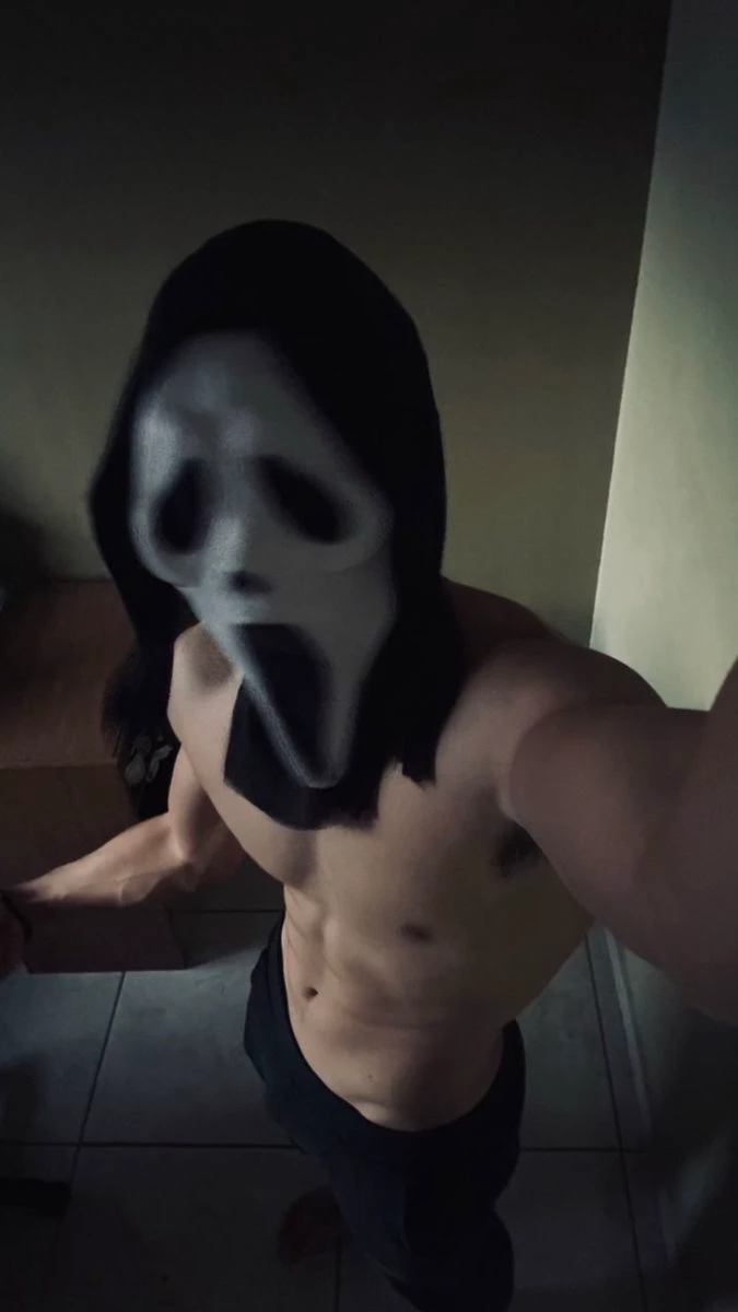 Marcus - the "Ghost face" of room 02 thumbnail