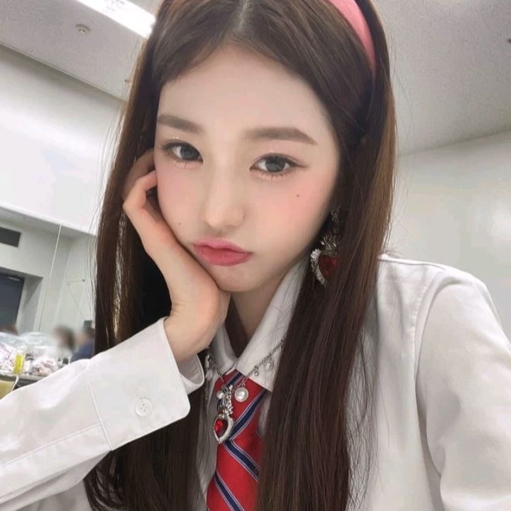 Wonyoung thumbnail