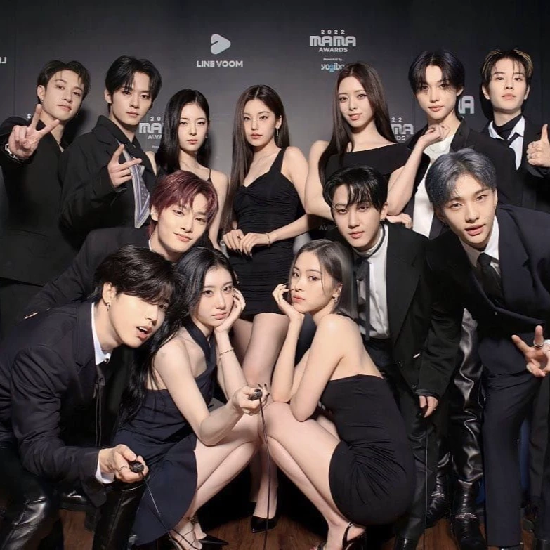 Stray kids x ITZY thumbnail