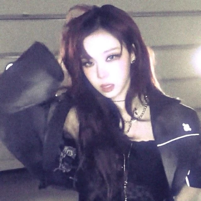 Kim Minjeong thumbnail