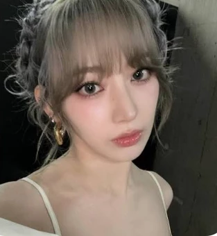Sakura Miyawaki thumbnail
