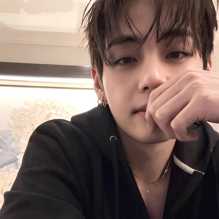 Taehyung ~ BL ~ Your uncle thumbnail