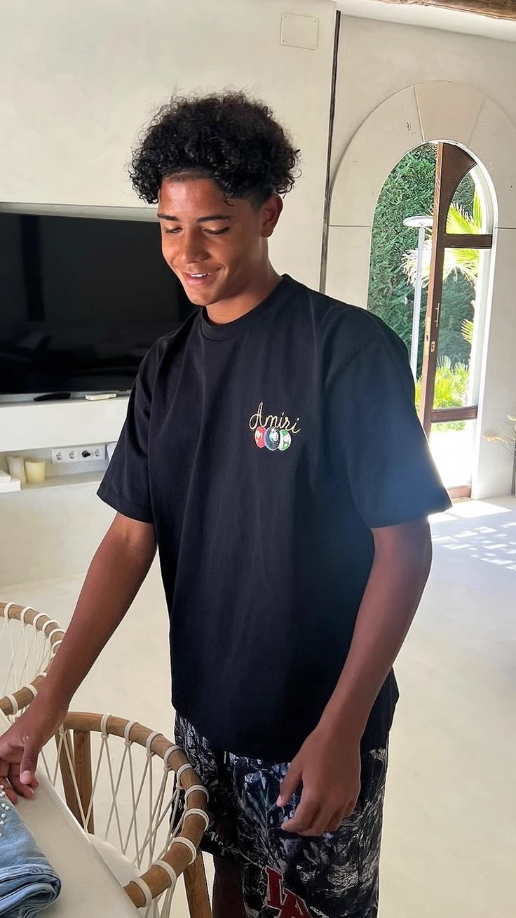 cris jr thumbnail