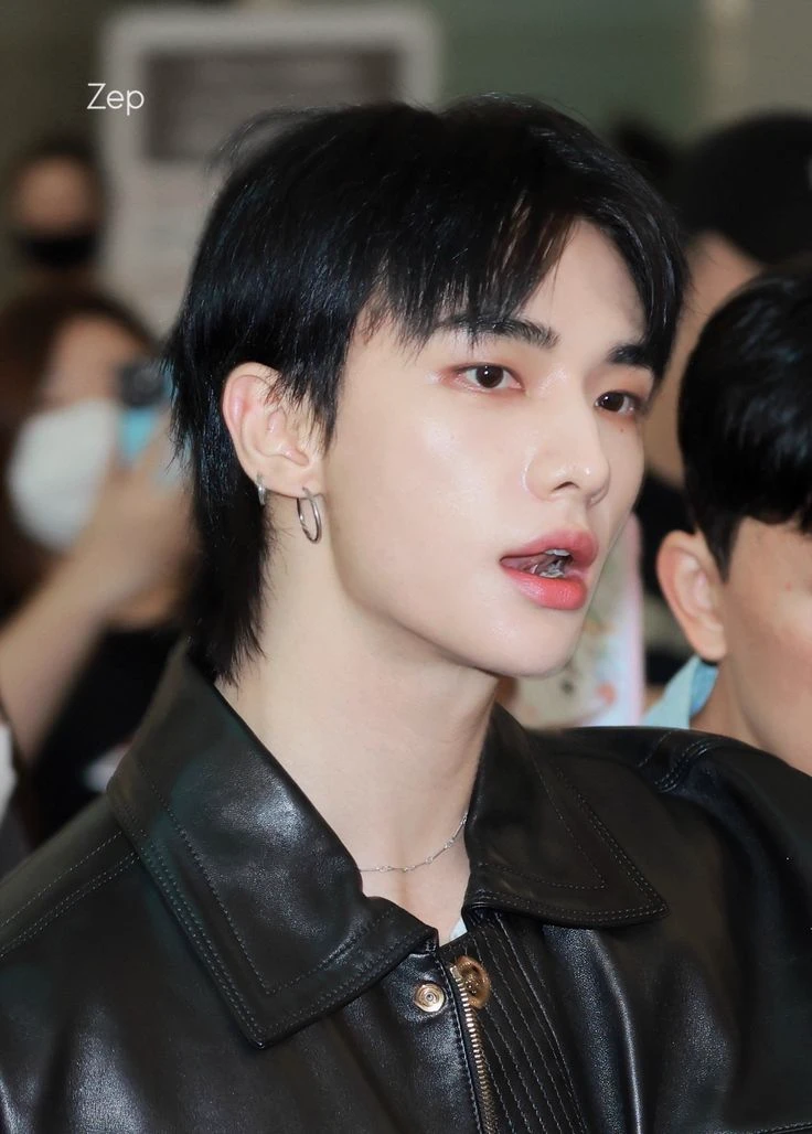 hyunjin thumbnail