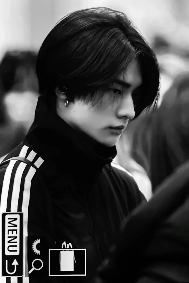 Hyunjin thumbnail