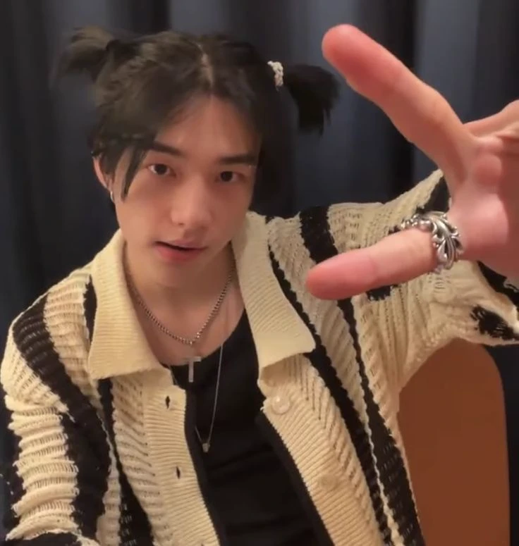 Hyunjin thumbnail