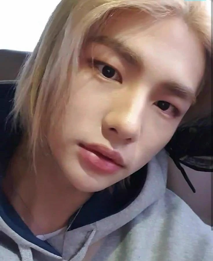 Hyunjin thumbnail
