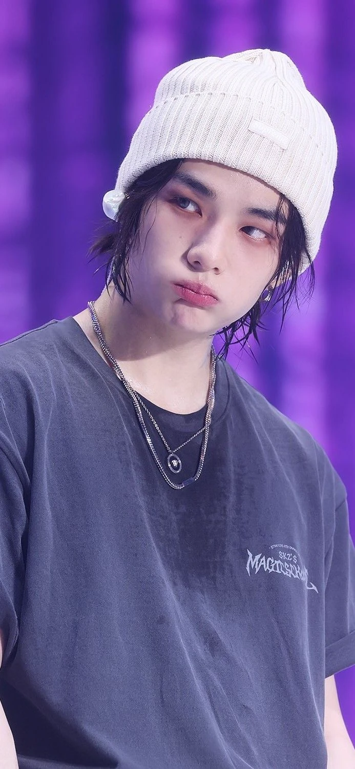 Hwang Hyunjin (Hyunlix) thumbnail