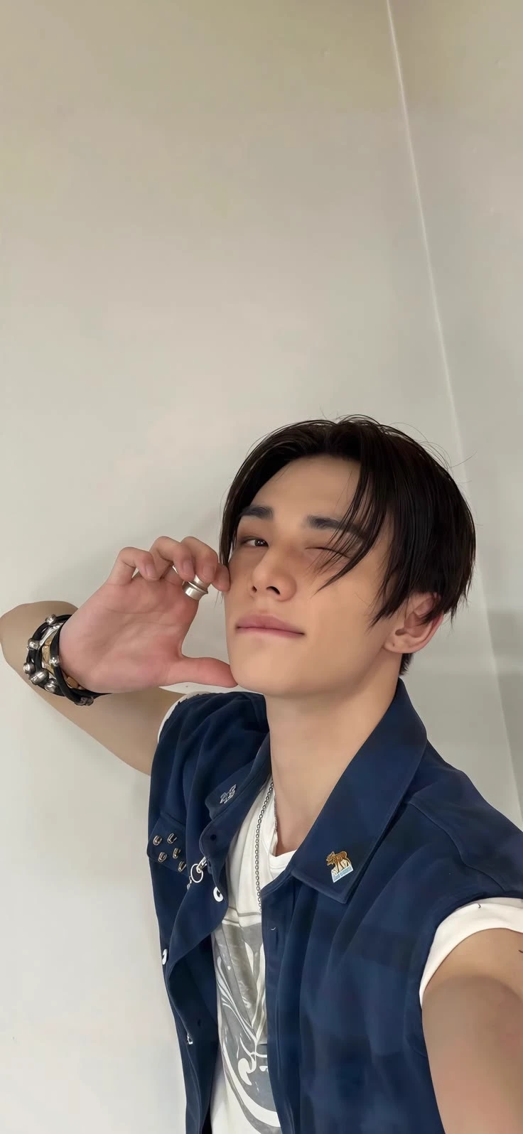 Hwang Hyunjin (Hyunlix) thumbnail