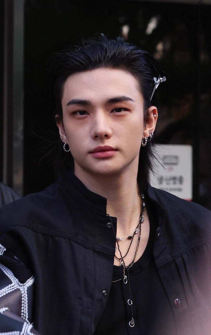 Hwang Hyunjin (Hyunlix) thumbnail