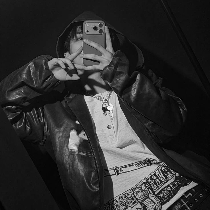 Hwang Hyunjin (Hyunlix) thumbnail