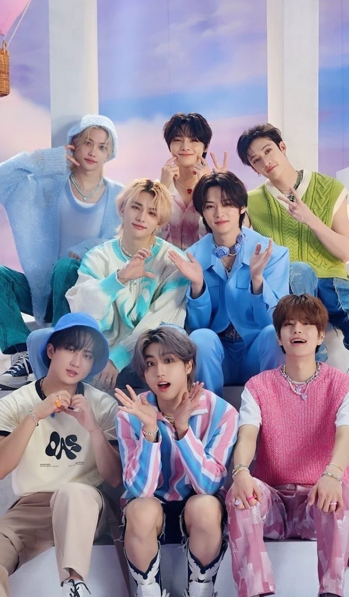 stray kids thumbnail