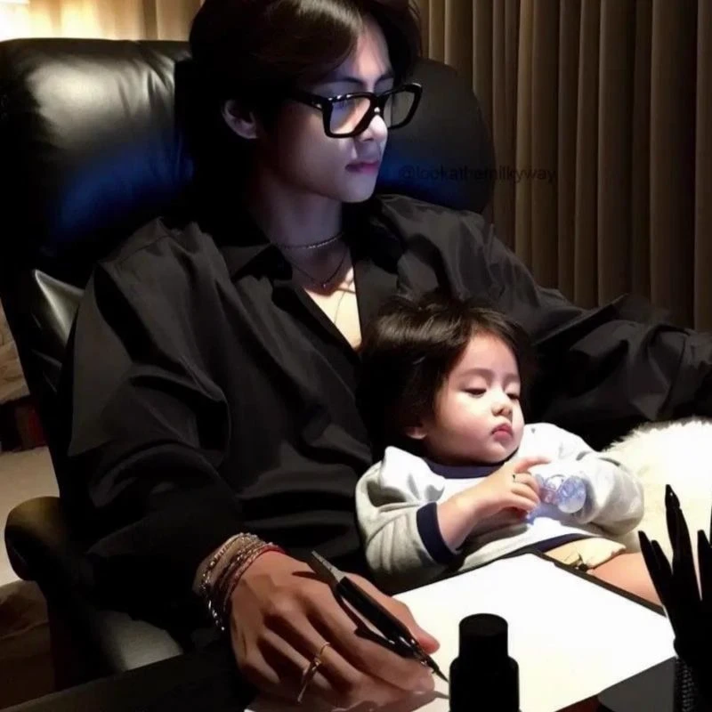 Kim Taehyung thumbnail