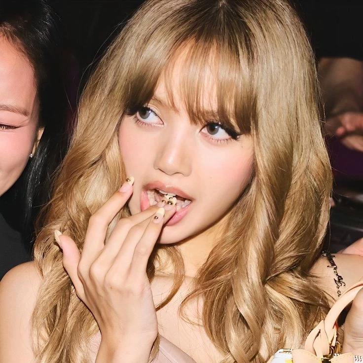 Lisa thumbnail