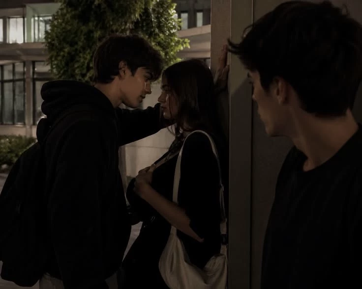 A love triangle thumbnail