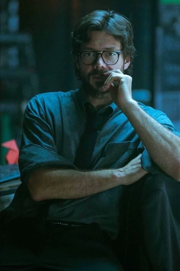 Sérgio Marquina- Professor. thumbnail