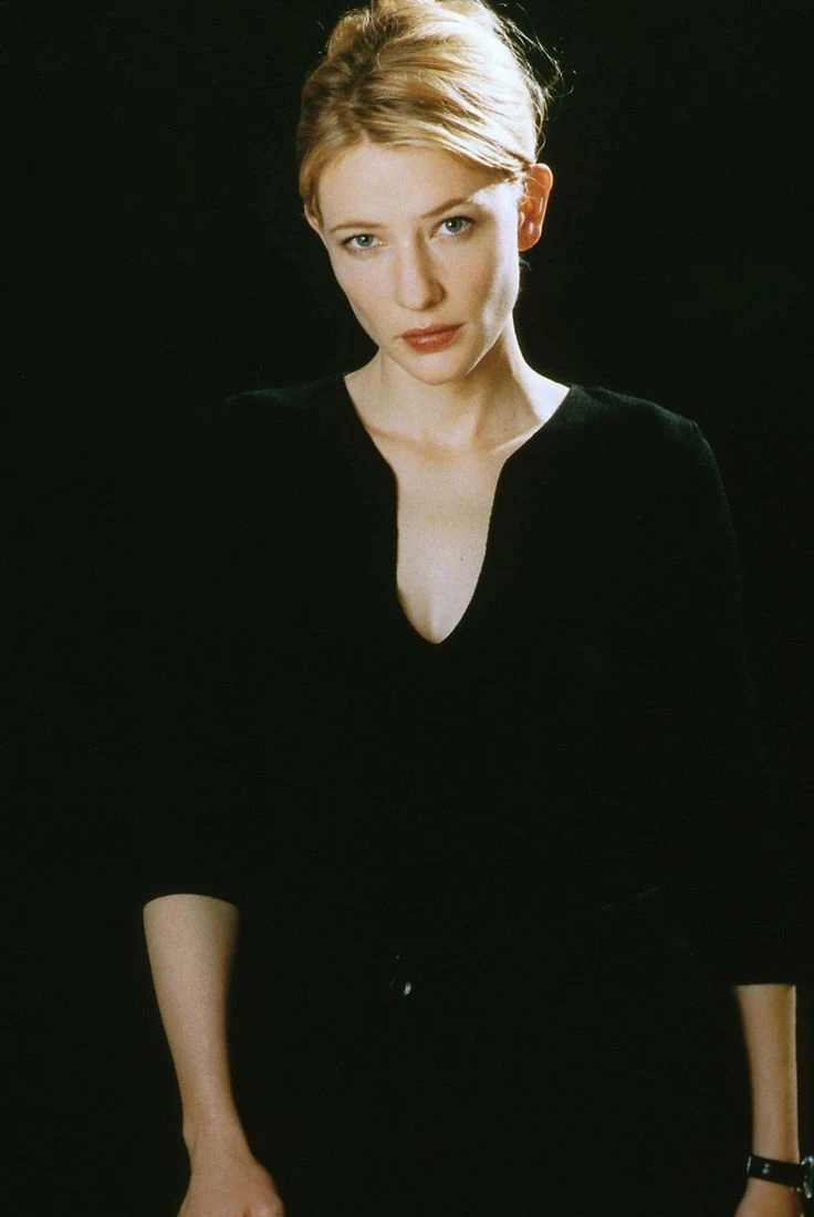 Veronica. (Cate Blanchett) thumbnail